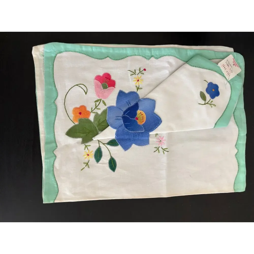 Vintage Embroidered Applique Placemats & Napkins 4 Pieces New